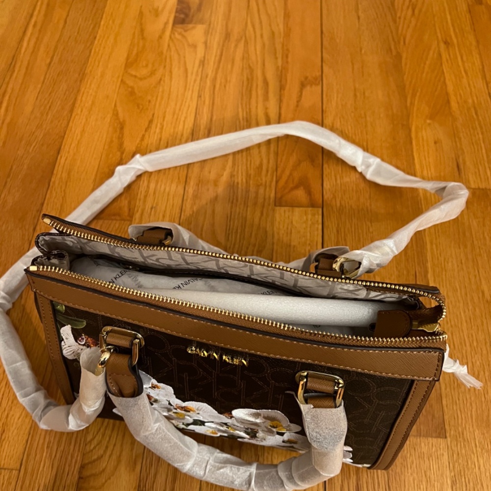 Calvin Klein Handbag - Picture 7 of 7